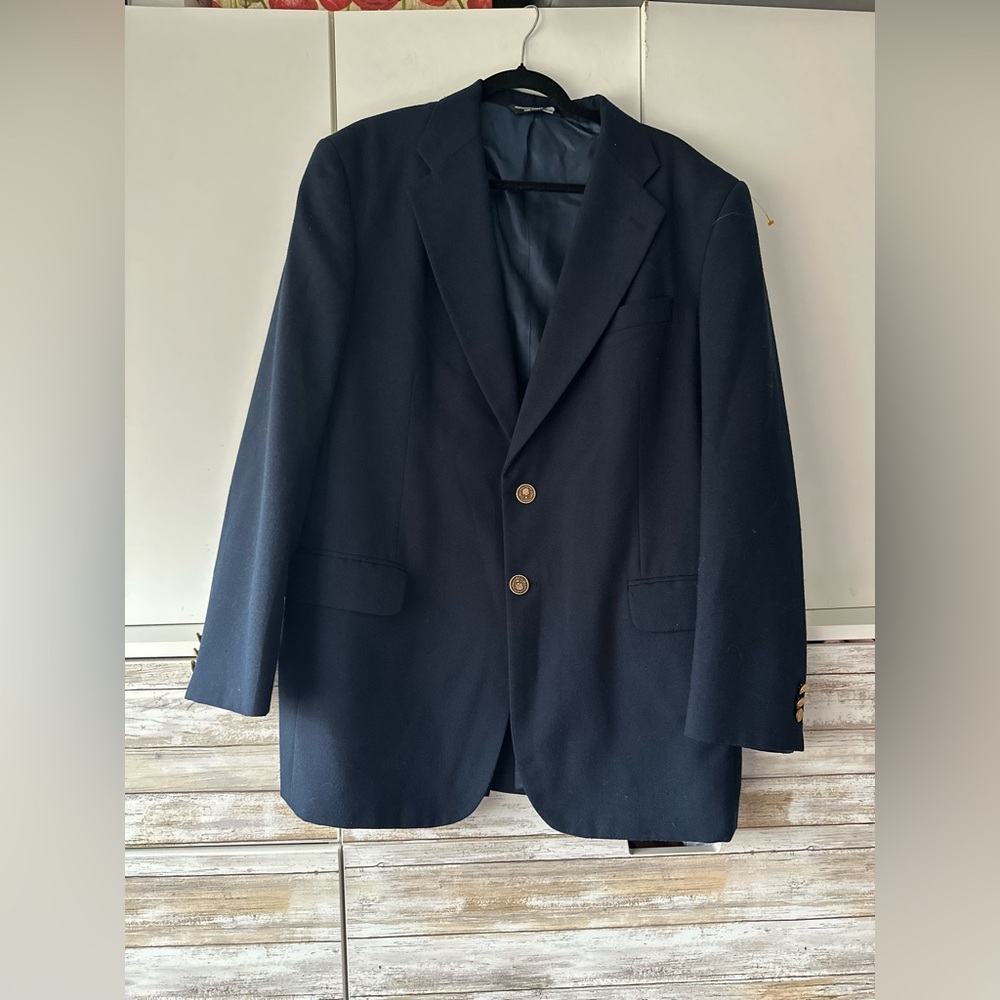 🧥 Croft & Barrow Men’s Navy Blazer 42L Gold Buttons Wrinkle Resistant